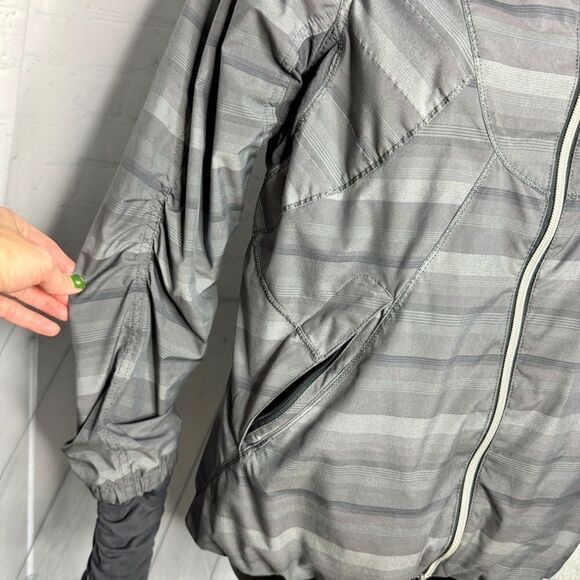Lululemon jacket - Picture 6 of 15